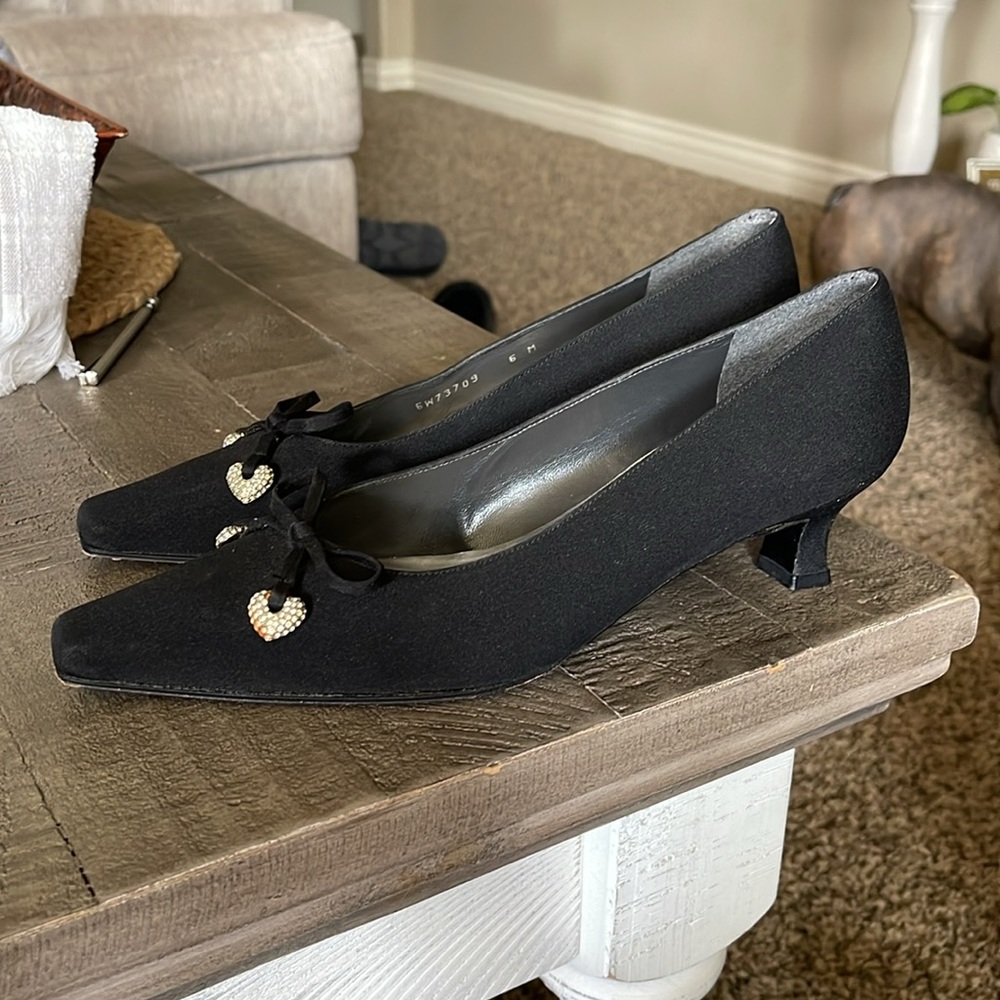 VTG 90s STUART WEITZMAN BLACK EVENING KITTEN HEEL SHOES - SIZE 6 - Picture 2 of 8